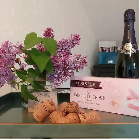 Le Cocon Appartement Proche Epernay Et Maisons De Champagne เอ-แชมเปญ ภายนอก รูปภาพ